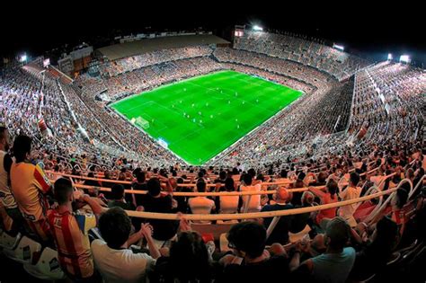 Mestalla Tour Visita Al Estadio Del Valencia Club De Futbol Happy