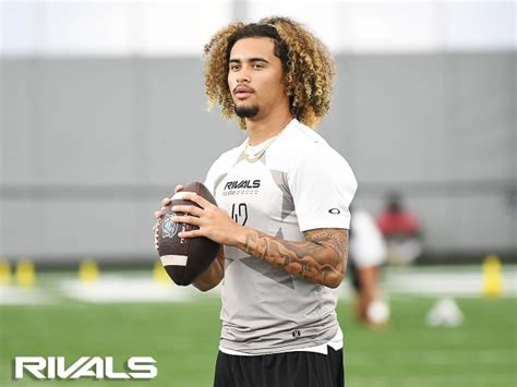 Five Star Usc Qb Commit Julian Lewis Visiting Sec Powerhouse Rivals Football And Basketball