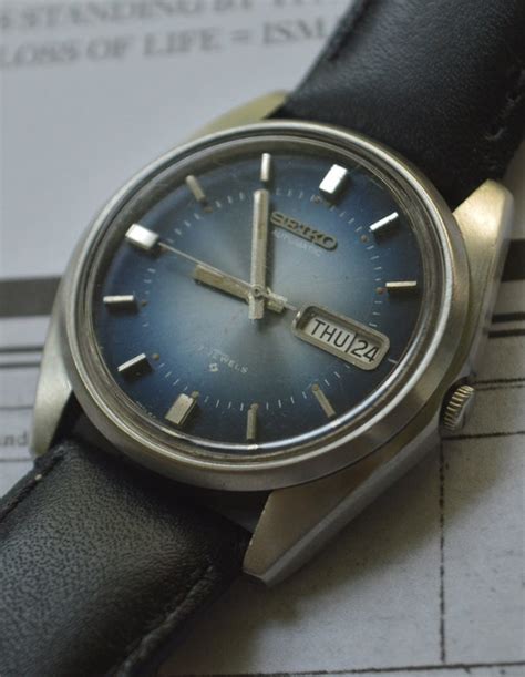 Seiko Classic Automatic Watch Tissot Vintage Timex C Gem