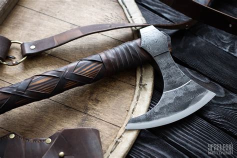 Топор Рагнара из сериала викинги