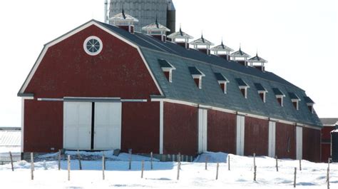 La grange de la Ferme du Plateau de Coaticook Édifice agricole historique