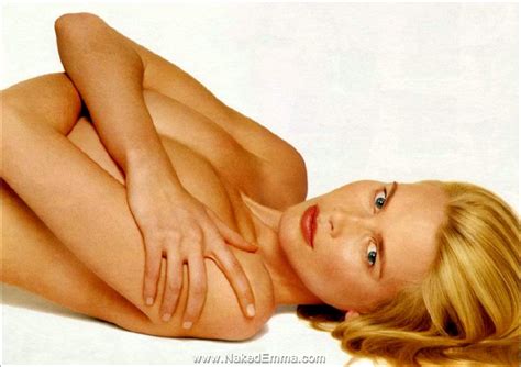 FAKES CLAUDIA SCHIFFER DESNUDA 18