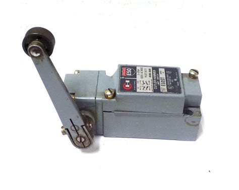 Cutler Hammer Limit Switch W Roller Lever E St Step Vac Max