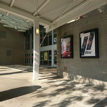 AMC Loews Woodinville 12 - 42 Photos & 52 Reviews - Cinema - 17640 ...