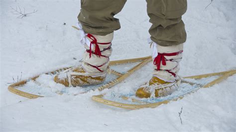 Traditional Snowshoes w/ Monoline weave - Lure of the North