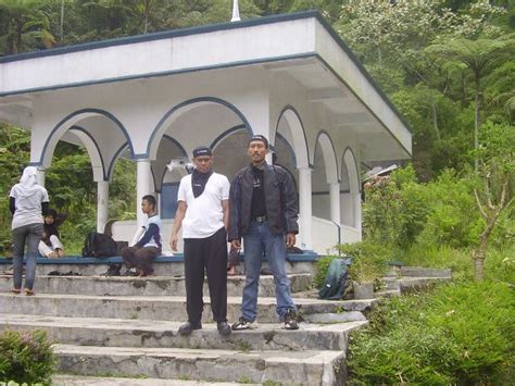 Masjid Kawah Gunung Galunggung Ayra Jawa Flickr