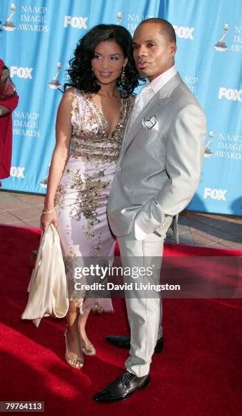 Singer Kirk Franklin and wife Tammy Collins arrive at the 39th NAACP ...