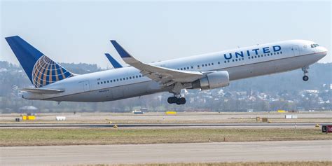 United Boeing 767-300ER Experiences Total Failure Of Navigation Equipment