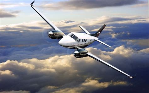 Aviões De Negócios 2020 King Air C90gtx