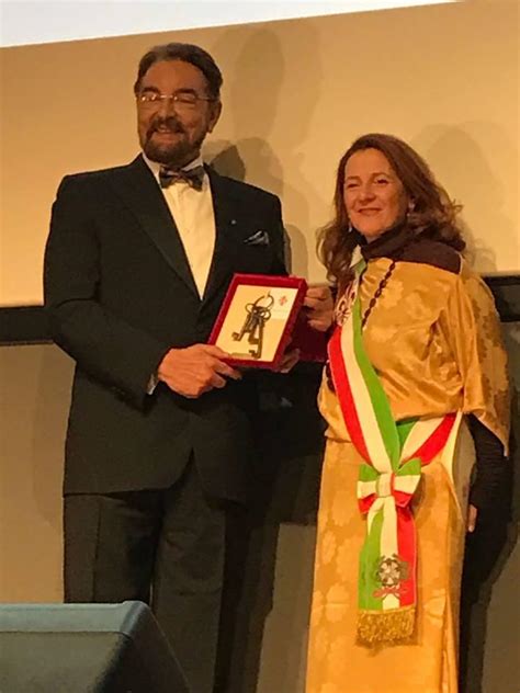 Le Chiavi Della Citt A Kabir Bedi