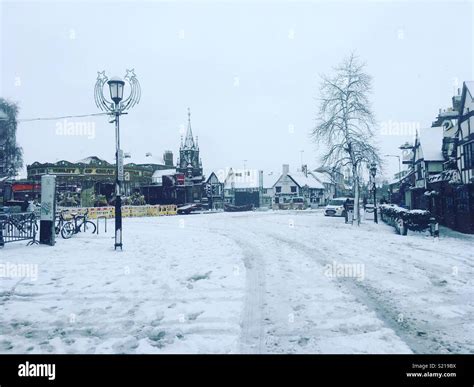 Stratford upon avon winter snow hi-res stock photography and images - Alamy