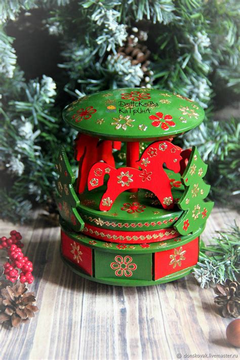 Музыкальная крутящаяся карусель из коллекции "Red&Green" – купить на ...