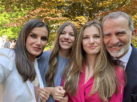 Las imágenes de la graduación de la princesa Leonor en Gales - Chic