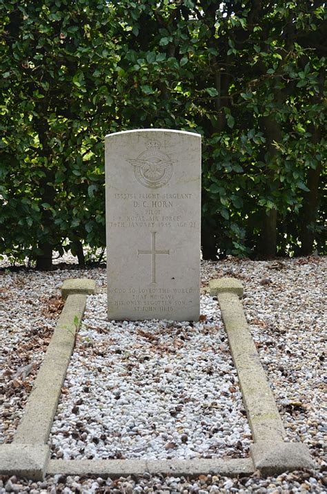 Bergharen Protestant Churchyard World War Two Cemeteries A