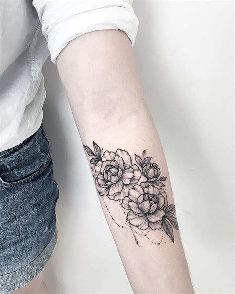 Tatouage Fleur Avant Bras DrBeckmann