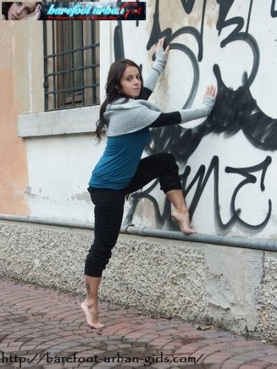 SIZZLING HOT UPDATE From BAREFOOT URBAN GIRLS Tumbex