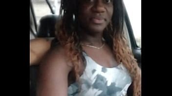 Pareja Kanalhas Rolê en el capó y una mamada suave XVIDEOS