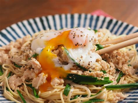 エノキでかさ増し、鶏むね肉と温玉の焼きラーメン 魚料理と簡単レシピ