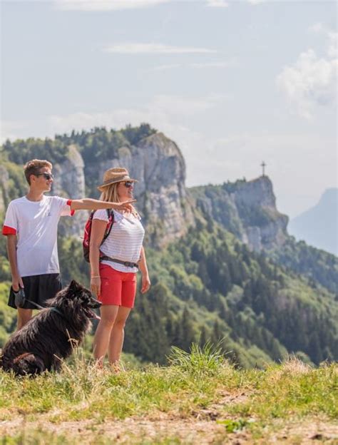 La Croix Du Nivolet Depuis Le Sire Chamb Ry Montagnes