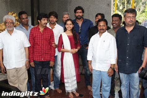 Events Arya And Sri Divya Join Bangalore Days Remake Movie Trailer