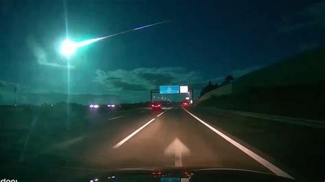 Video Meteor Lights Up The Sky Over Spain Portugal Stuns Skygazers