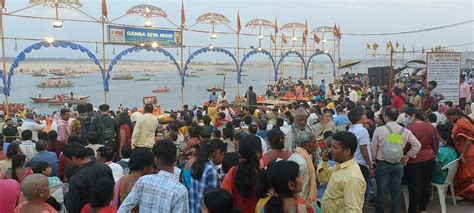 Dashashwamedh Ghat Varanasi Timings, History, Aarti Timings & Boat Rides