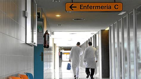 Enfermeros que aprobaron la oposición de 2014 urgen al Salud a resolver