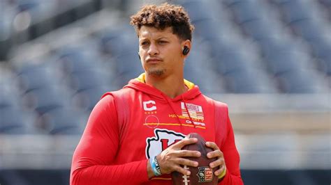 Insider: New Deal for Patrick Mahomes Might Be 2-3 Years Away