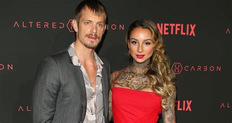 Joel Kinnaman And Wife Cleo Wattenstrom Couple Up At ‘altered Carbon’ Premiere Antonio Marziale