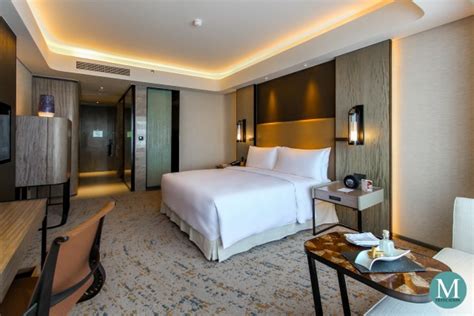 Conrad Manila » Bay View Deluxe King Room