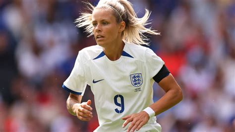 Who is England football star Rachel Daly and when did she retire as a ...