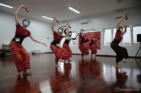 Produktif Berkegiatan Lestarikan Tari Tradisional Di Masa Pandemi