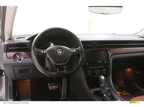 2020 Volkswagen Passat SEL Mauro Brown Dashboard Photo #144300687 ...