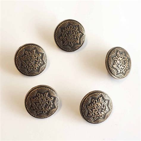 Metal buttons with geometric design - Set of 5 - Divini Couture