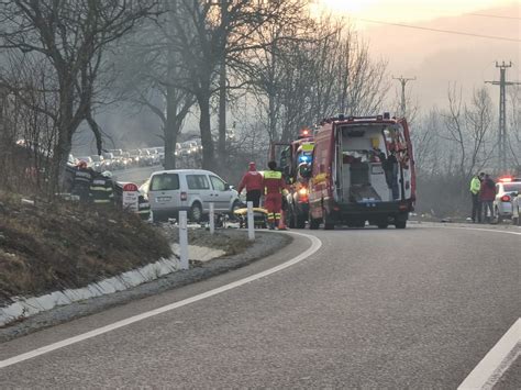 Accident cu trei mașini in Bihor pe DN 76 Un șofer a fost incarcerat