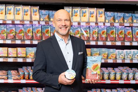 PENNY Launcht Vegane Eigenmarke Food For Future REWE Group In