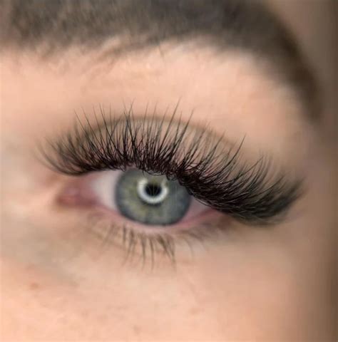 Bottom Lash Extensions Transform Your Eyes Instantly