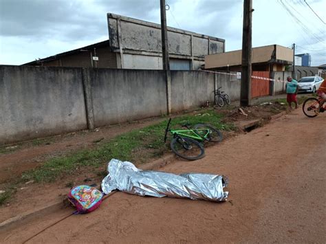 Homem Executado Diversos Disparos Na Luz Do Dia