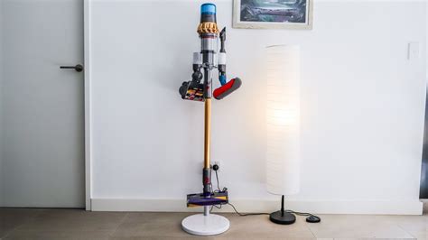 Dyson V S Detect Submarine Review Does The Handstick King S First