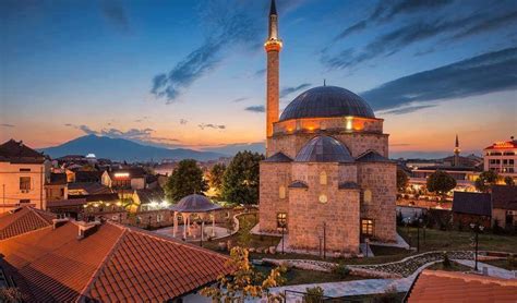 Xhamia e Sinan Pashës Prizren Kosova Travel