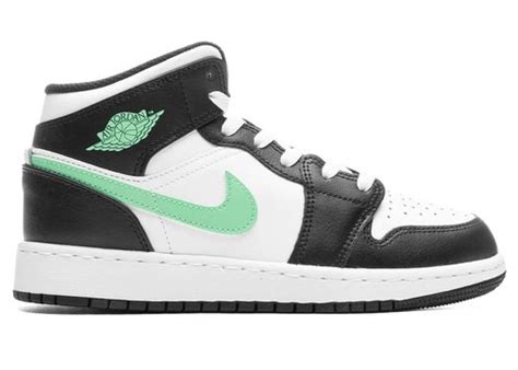 Air Jordan Mid Green Glow Dq Solesense