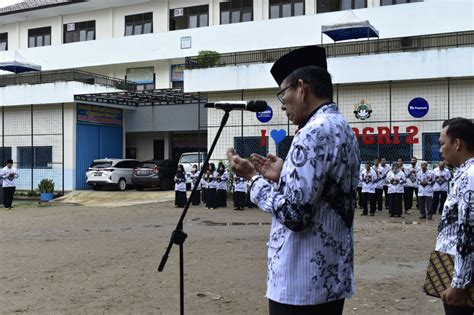 Upacara Memperingati Hari Guru Nasional Dan Hut Pgri Yang Ke 77 Smk