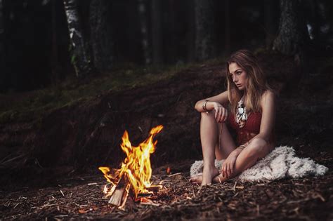 Fondos de pantalla luz de sol Árboles bosque Mujeres al aire libre