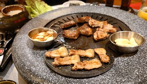 千葉中央に5／15オープンの韓国料理店、jimchi 絶品サムギョプサルらを山盛りトッピングで堪能 孤高の千葉グルメ