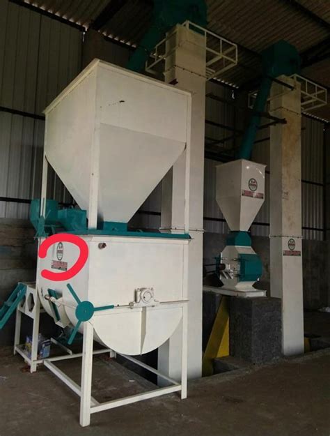 Cattle Feed Machine 500 Kghr At Best Price In Ludhiana Id