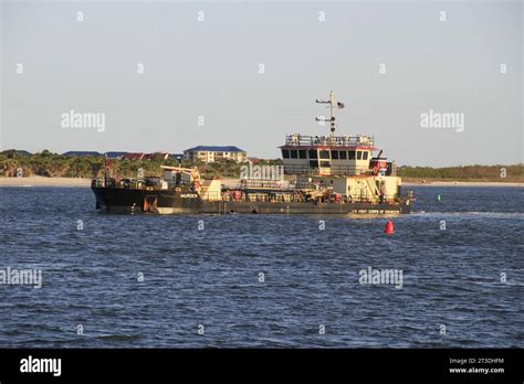 Us Army Corps Of Engineers Ship Murden Dredging Icw Stock Photo Alamy