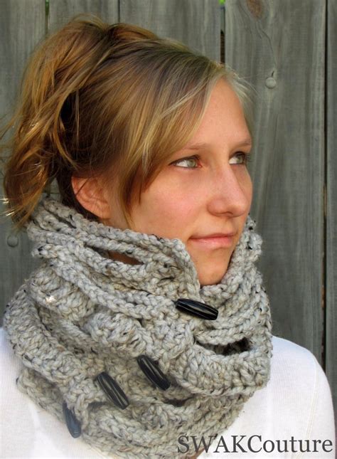 Vented Toggle Cowl Scarf – SWAKCouture