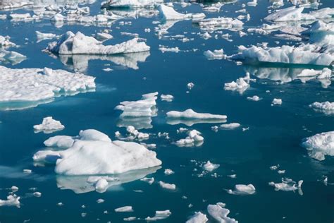 Schmelzende Eisfl Chen Sind Eine Der Folgen Des Klimawandels Foto Jan