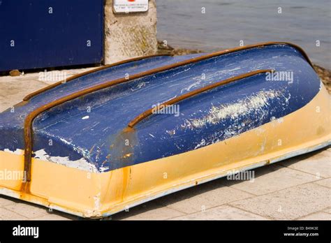 Upside Down Boat Hi Res Stock Photography And Images Alamy