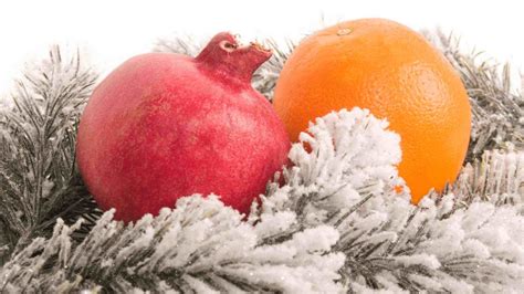 The 18 Best Winter Fruits to Help Keep You Healthy (UPDATED)